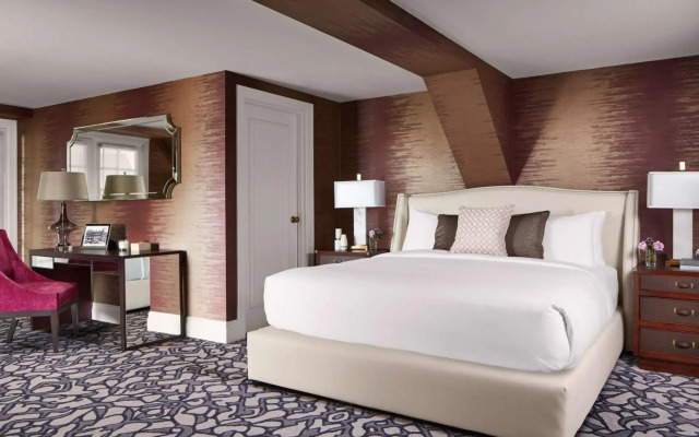 Fairmont Hotel Macdonald