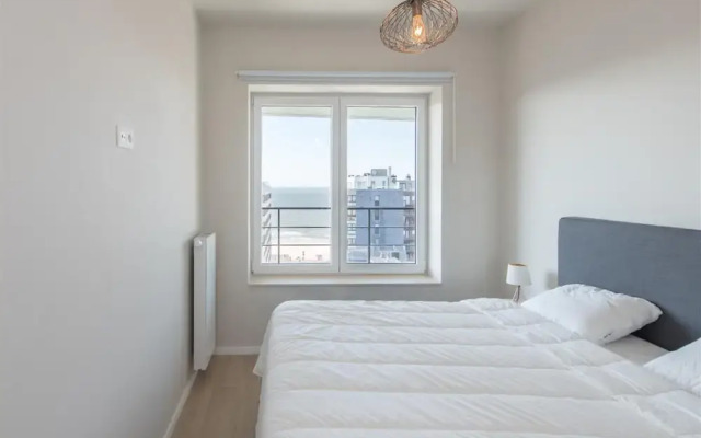 Serene Apartment With Mountain View