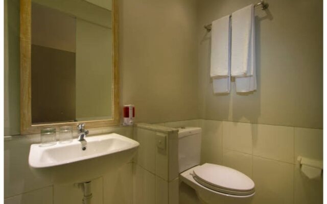 OYO 2854 COZY B&B Seminyak