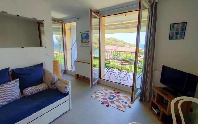 Appartement avec terrasse vue mer, proximité plage, place parking