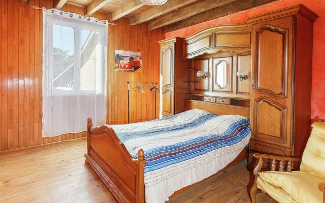 Luxury Holiday Home in Prats-du-périgord With Swimming Pool