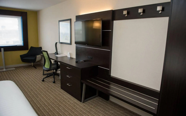 Holiday Inn Express & Suites Marietta by IHG