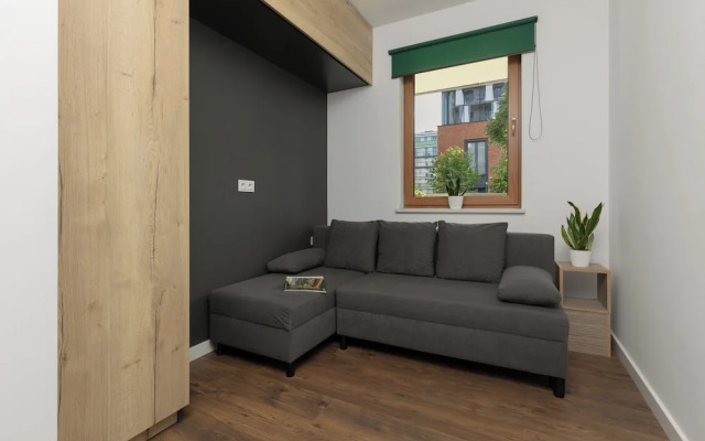 Modern Zoliborz Apartment by Renters