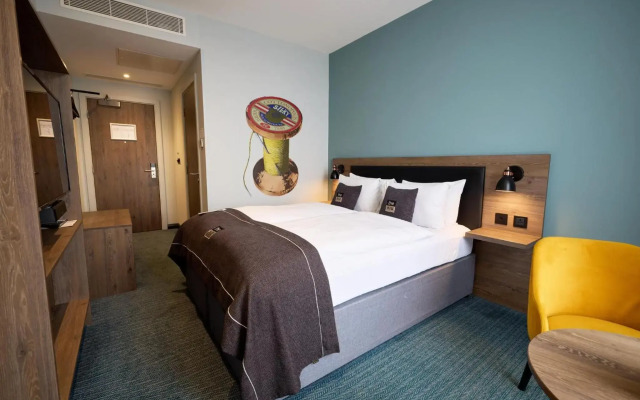 Holiday Inn - the niu, Loom Manchester North by IHG