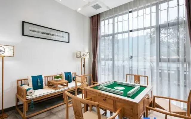 Simple Hotel (Zixing Dongjiang Lake)