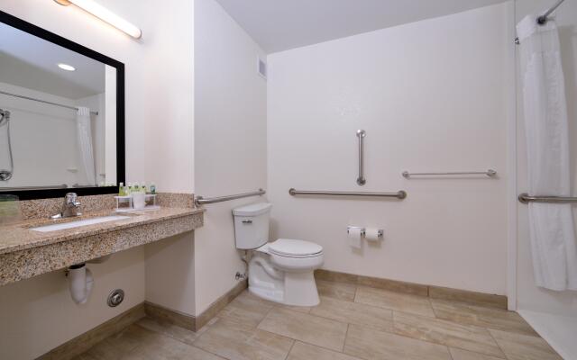 Holiday Inn Express & Suites Page - Lake Powell Area by IHG