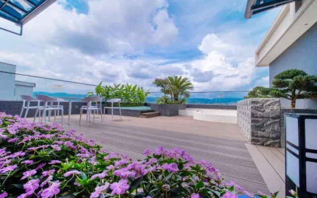 Mile Xike Hot Spring Villas – Outside – Mile