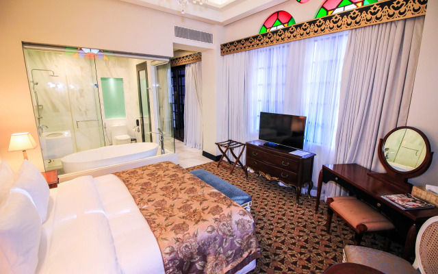 The Luneta Hotel
