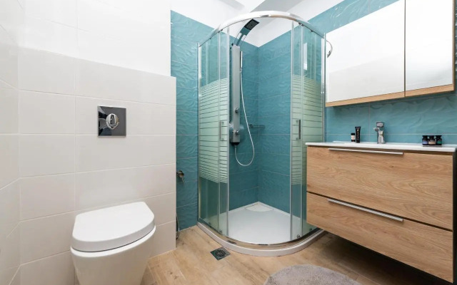 Ritas Modern In-City House