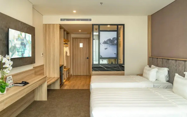 Wyndham Garden Legend Halong