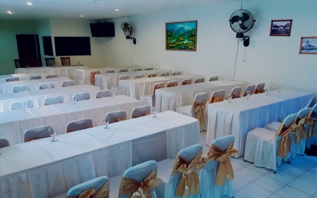 OYO 91035 De Ritz Residence