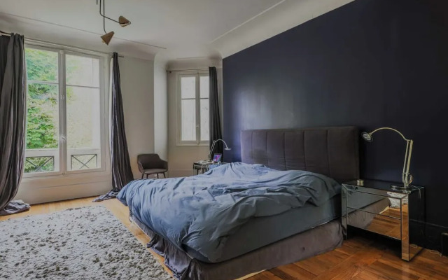 Mansion With Swimming Pool - 5bd/10p - Neuilly