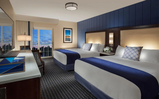 Hyannis Harbor Hotel