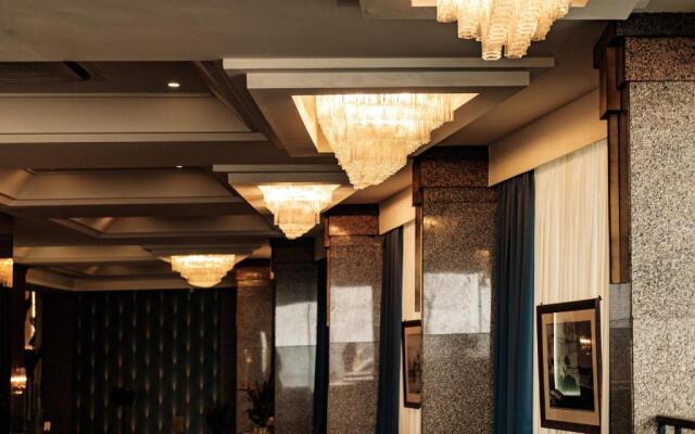 Diplomat Hotel