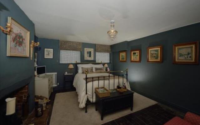 Harrowfields Bed & Breakfast