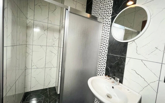 Tuzla Grand