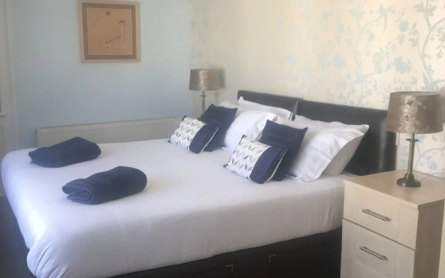 Number 52 Bed & Breakfast