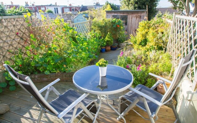 Cheerful Victorian Home in Charming Hanover