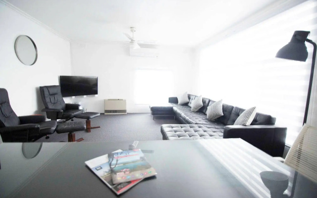 Siesta Central Apartments
