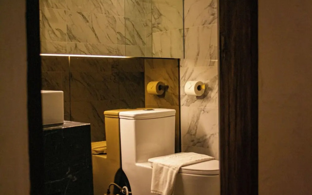 Elijah Hotel