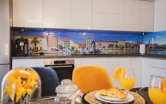 Luxury Modern House, Just 1 min Walk to the Beach