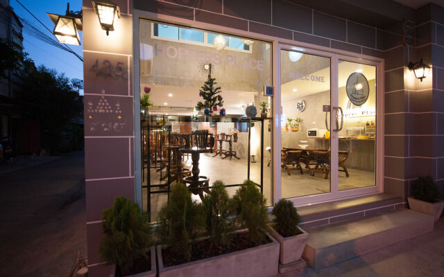 Hoppers Place Donmuang Room