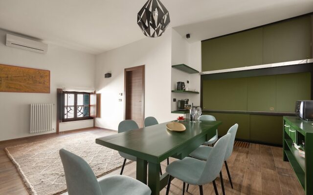 3251 Dellatita Suite by Barbarhouse