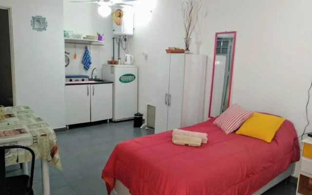 Monoambiente confortable a pasos de Bv. Oroño