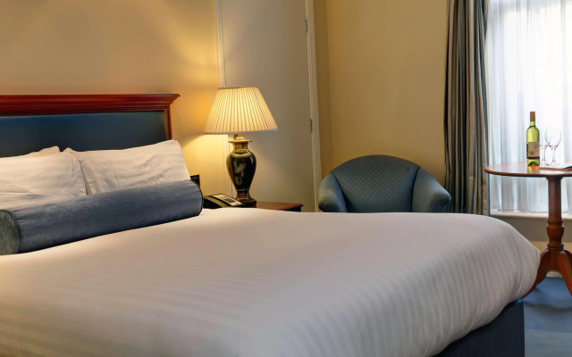 Best Western Plus Birmingham NEC Meriden Manor Hotel