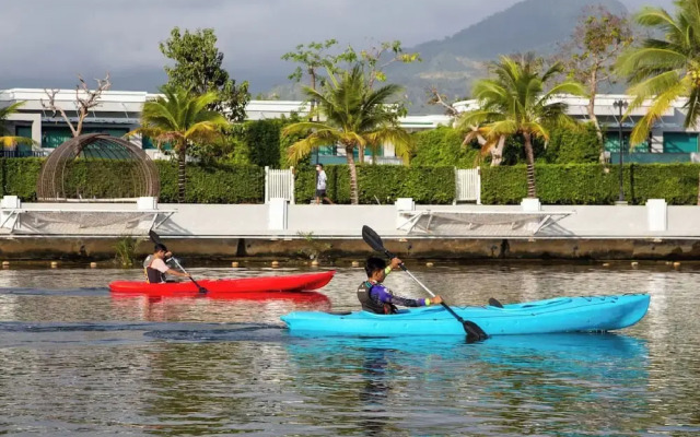 Castle Bayview Resort & Spa
