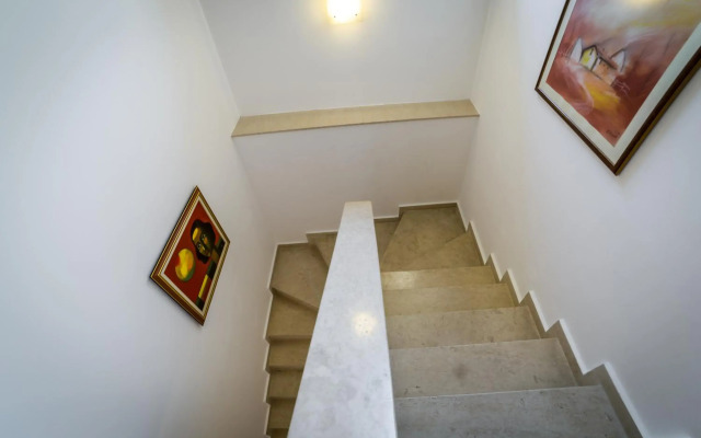Helena VIP Villas and Suites