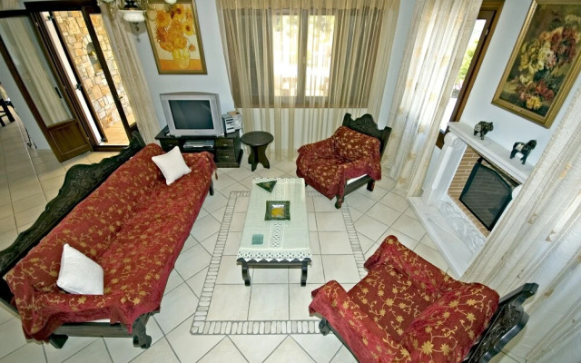 Villa Manolia
