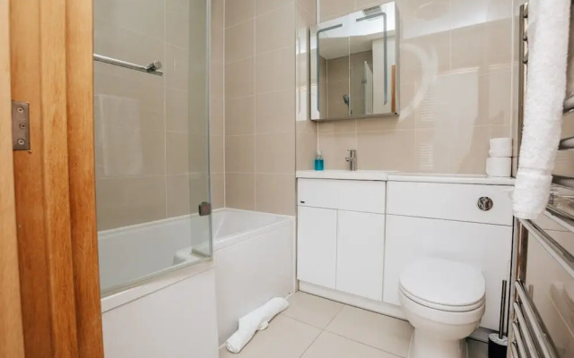 Seagrass Henley - 2 Bed Entire Serviced Apartment