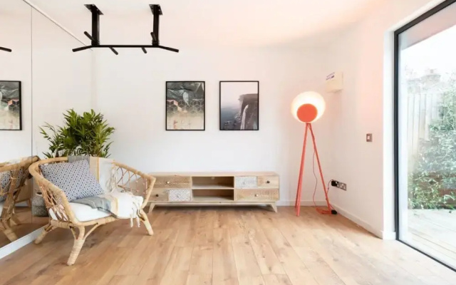 The Clapham Junction Retreat - Modern & Bright 4bdr With Garden