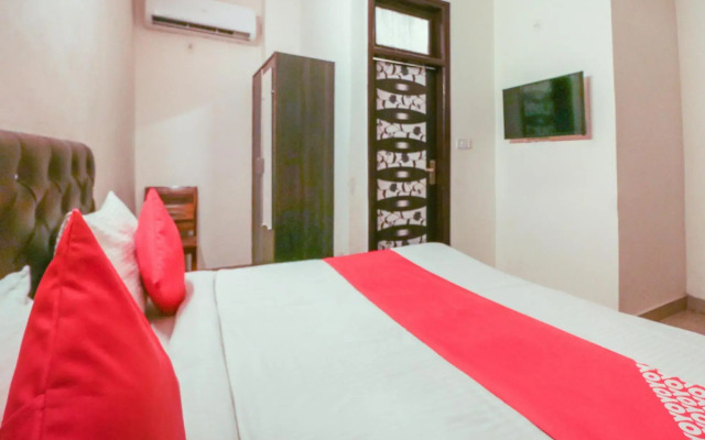 OYO 71197 Five Star residency