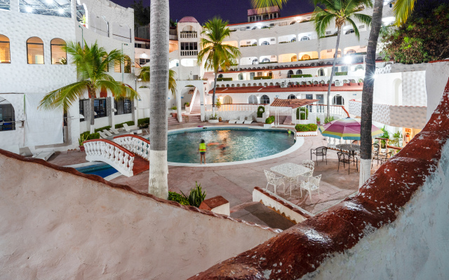 Pacific Paradise Hotel & Suites