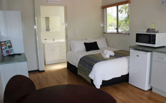 Big4 Aussie Outback Oasis Holiday Park