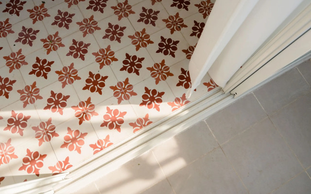 IAMSAIGON HOMESTAY 100% Profit for Orphanage