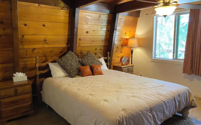The Cozy Bear Cabin