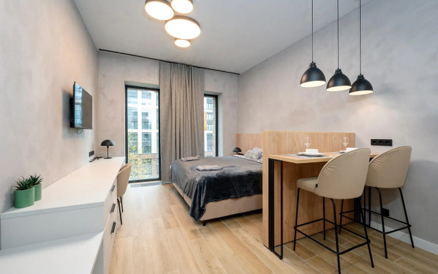 Студия на Набережной Макарова