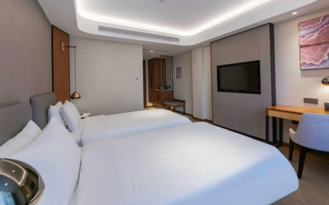 Yitem (Shanghai Hongqiao International Exhibition Center Beiqing Highway)