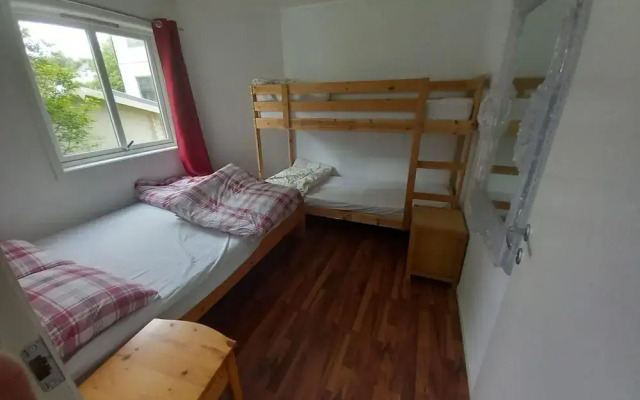 Arctic Paradise - 4 Bedroom Apartment in Tromso