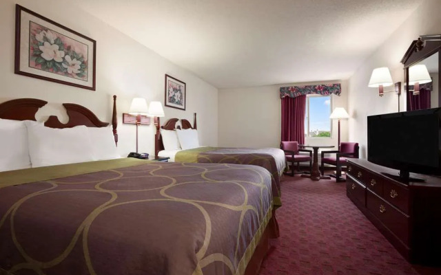 Super 8 Aurora/Naperville Area