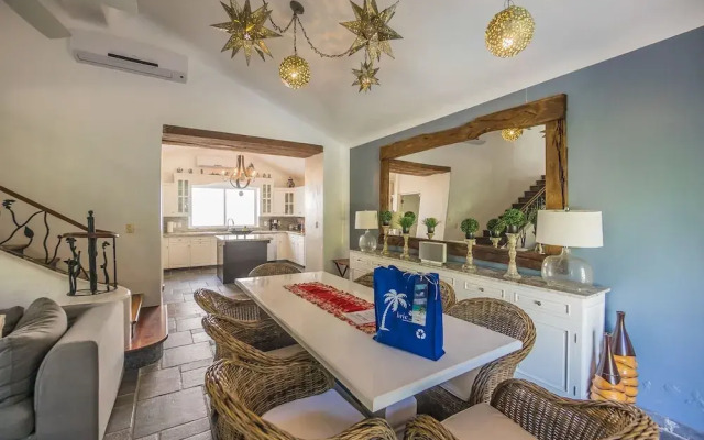 Casa Blanca 4 Bedroom Home