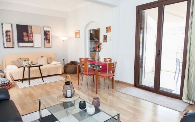 Gorgeous apartment in Piraeus