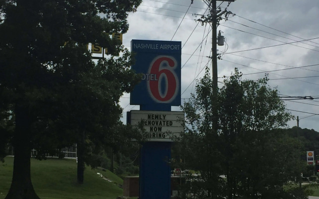 Motel 6 Nashville, TN - Airport