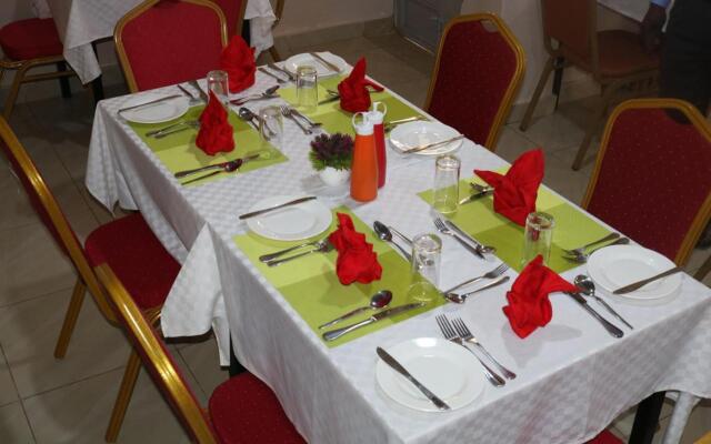 Raygreen Hotel
