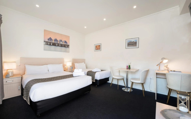 Adelaide Granada Motor Inn – Guest Rooms – Glenunga