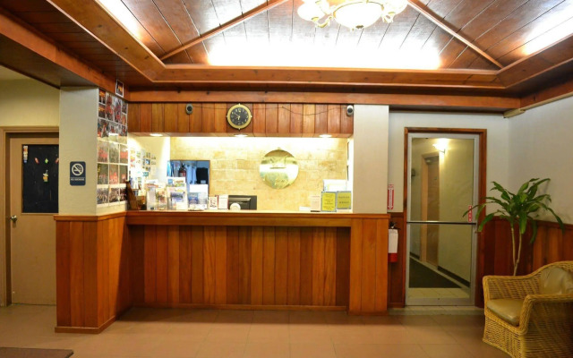 West Plaza Hotel by the Sea