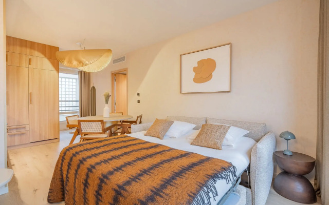 Yuna Porte Maillot - ApartHotel